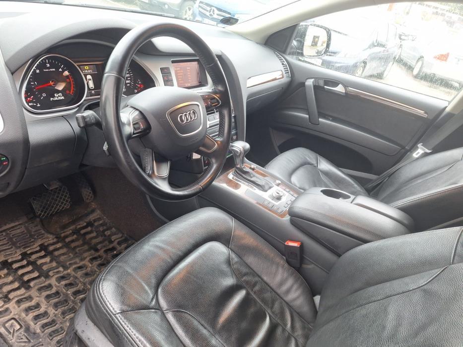 AUDI Q7 2011