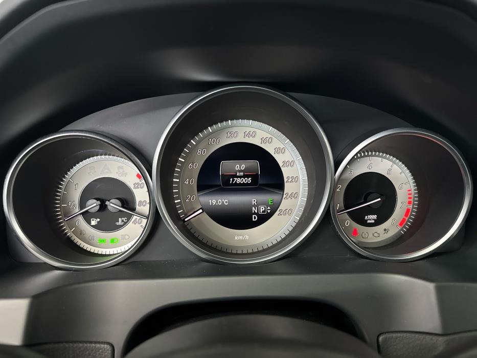 MERCEDES-BENZ E 2013