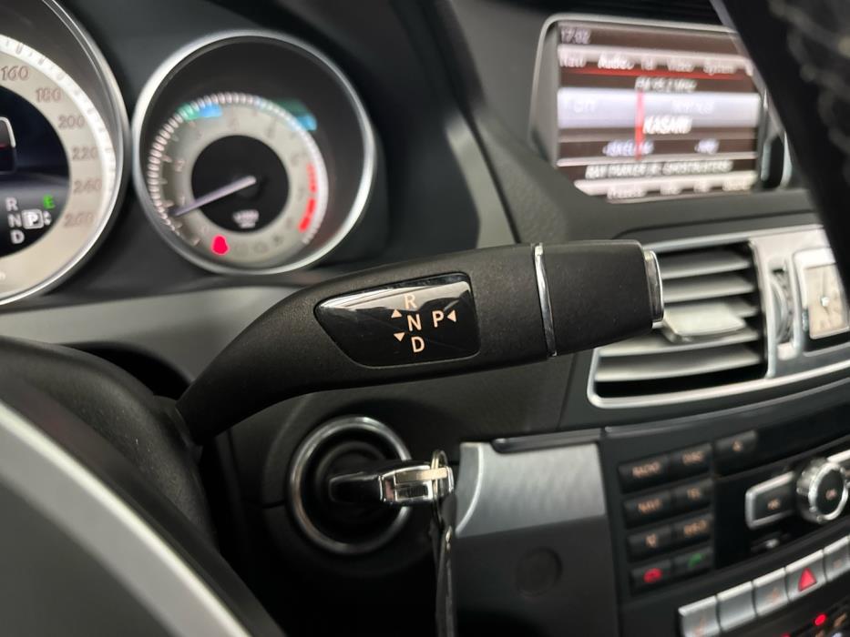 MERCEDES-BENZ E 2013