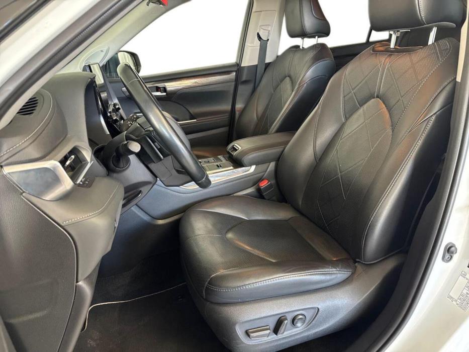 TOYOTA Highlander 2021