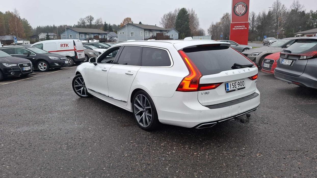 VOLVO V90 2020