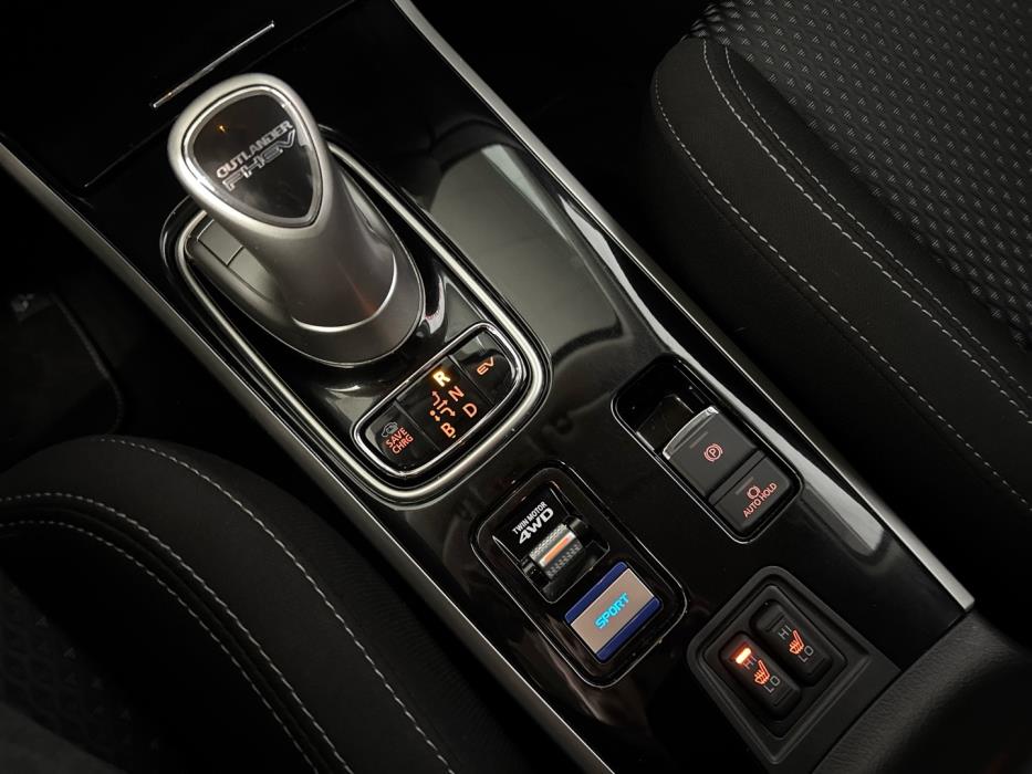 MITSUBISHI Outlander PHEV 2021