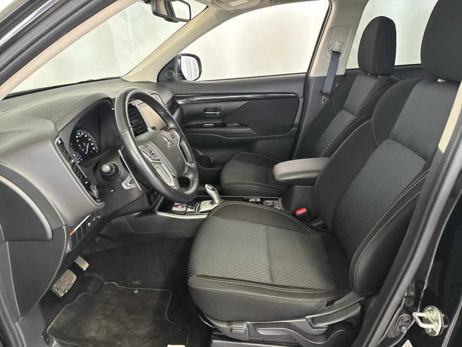 MITSUBISHI Outlander PHEV 2021