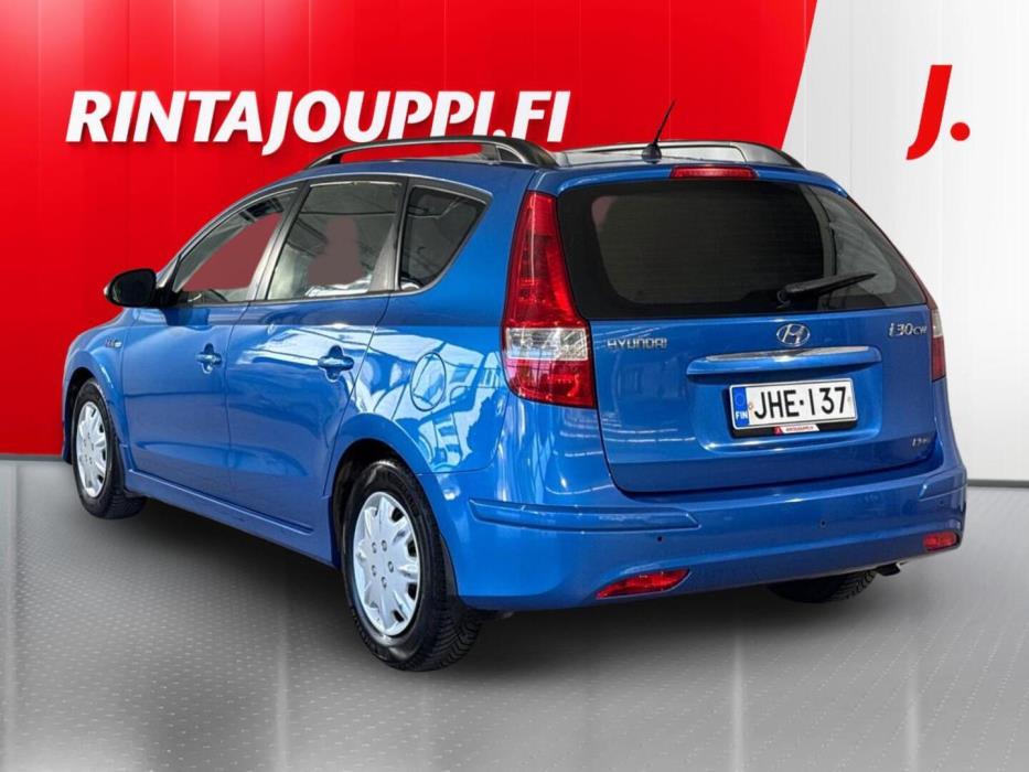 HYUNDAI i30 2010