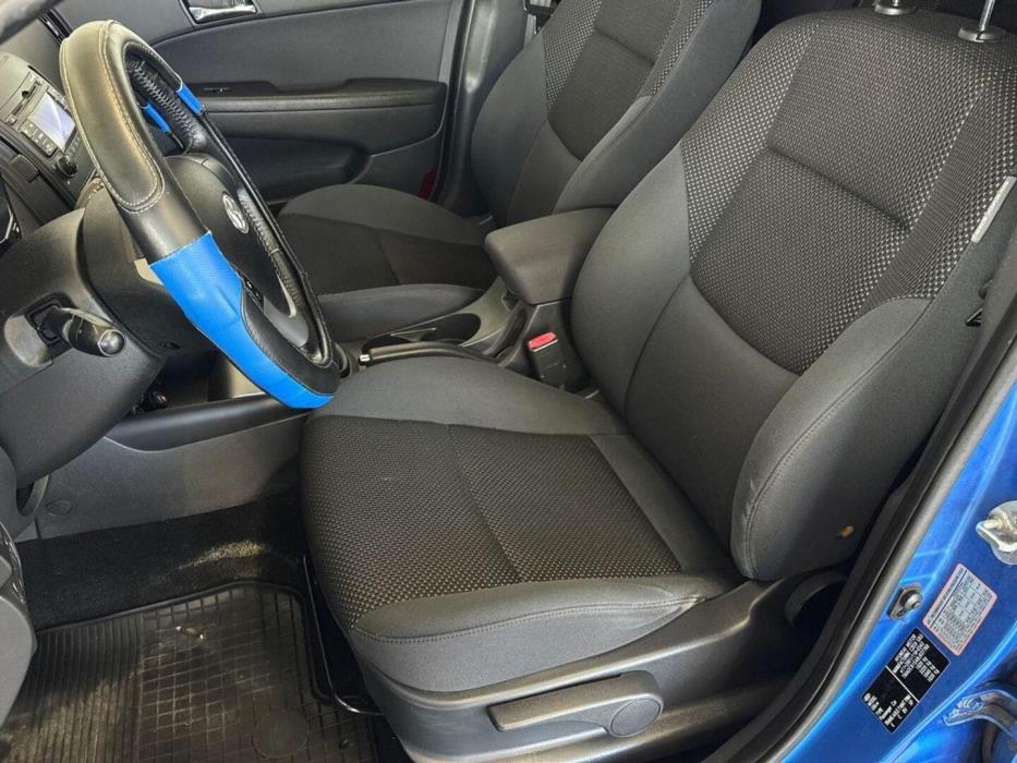 HYUNDAI i30 2010