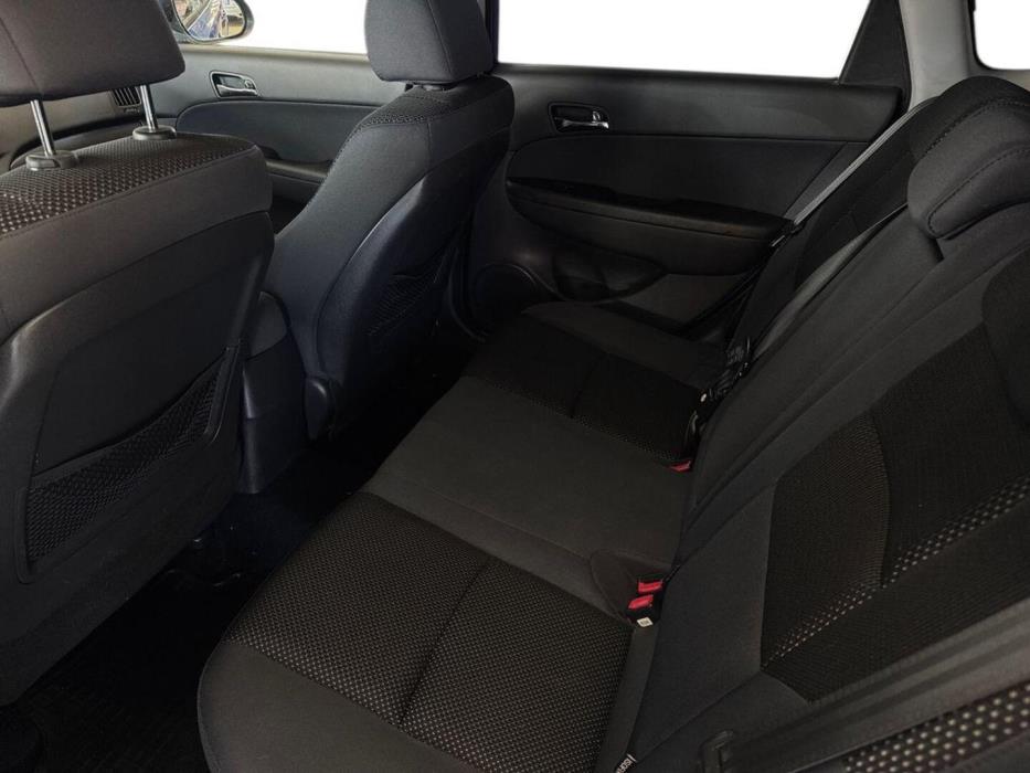 HYUNDAI i30 2010
