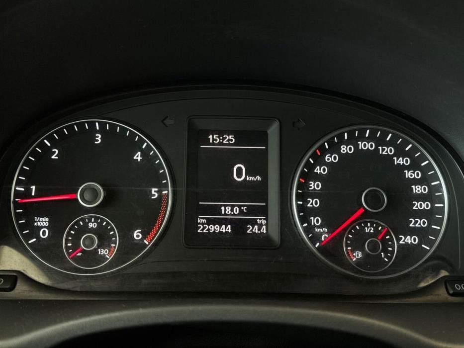 VOLKSWAGEN Caddy 2015