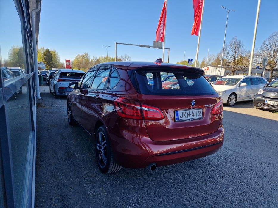 BMW 225 2017