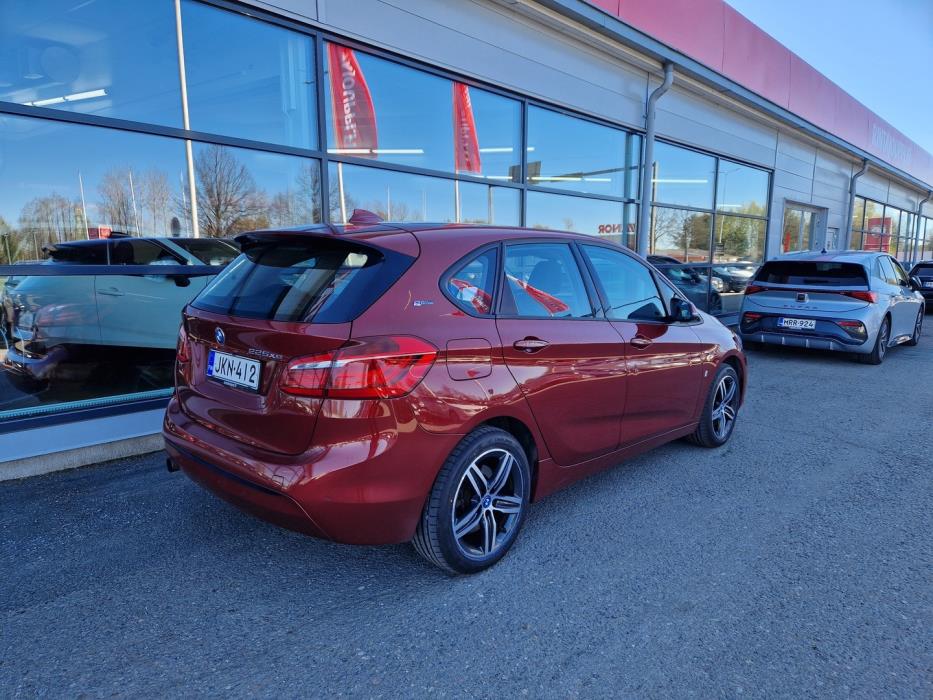 BMW 225 2017