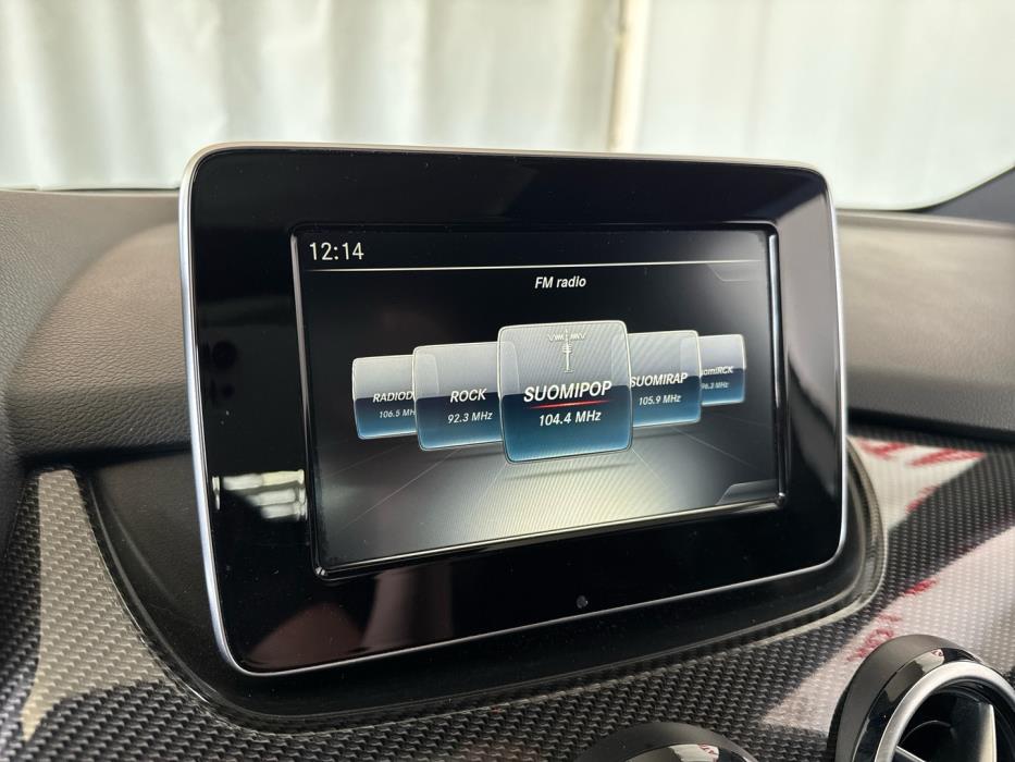 MERCEDES-BENZ B 2016