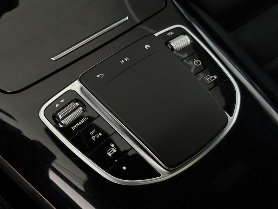 MERCEDES-BENZ EQC 2020