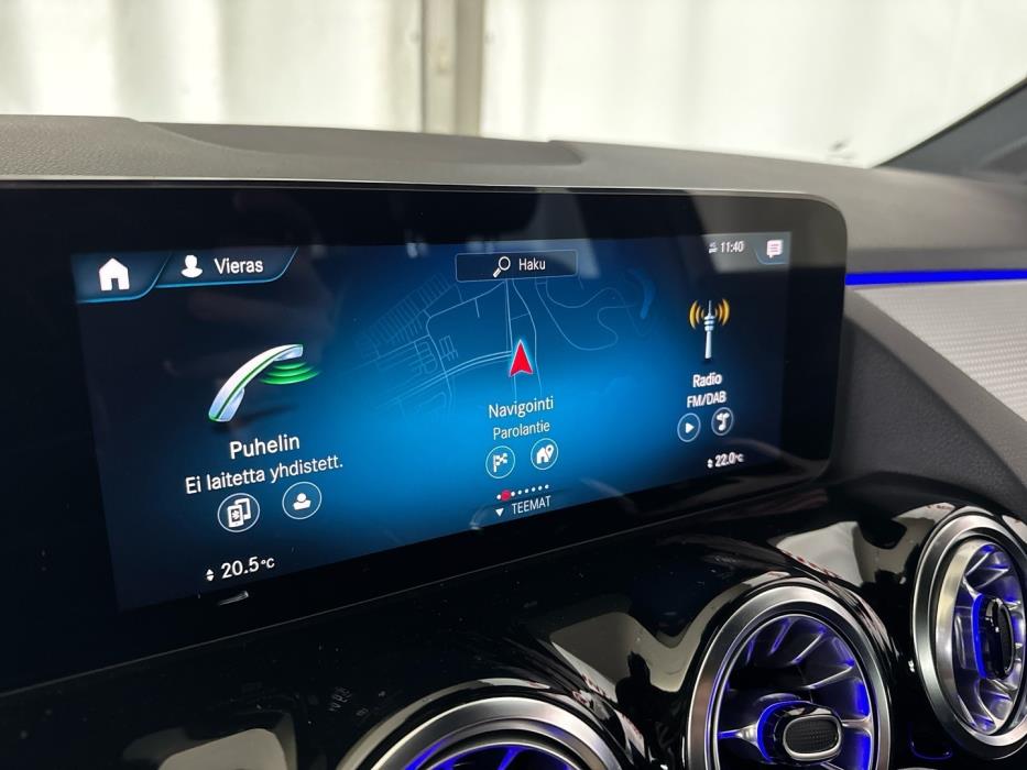 MERCEDES-BENZ EQA 2021