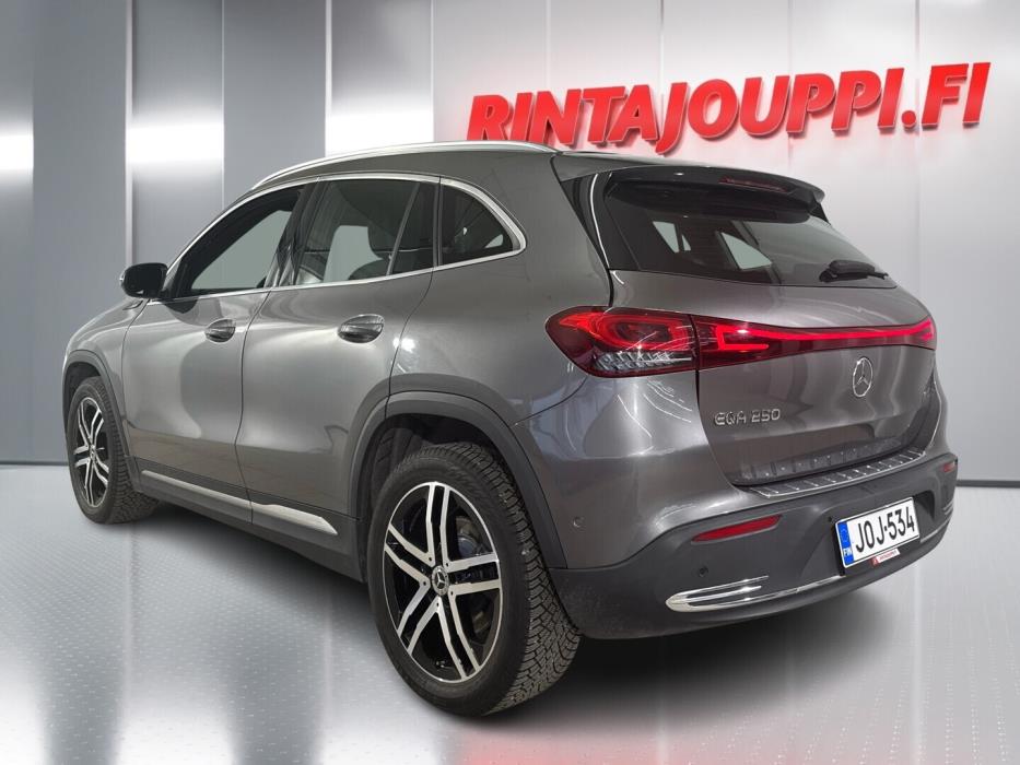 MERCEDES-BENZ EQA 2021