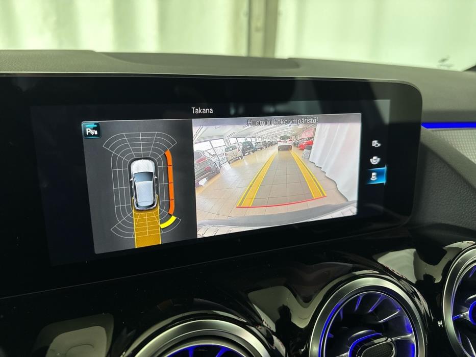 MERCEDES-BENZ EQA 2021