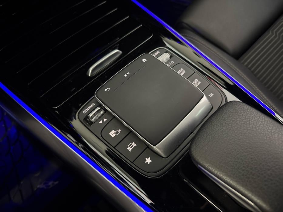 MERCEDES-BENZ EQA 2021