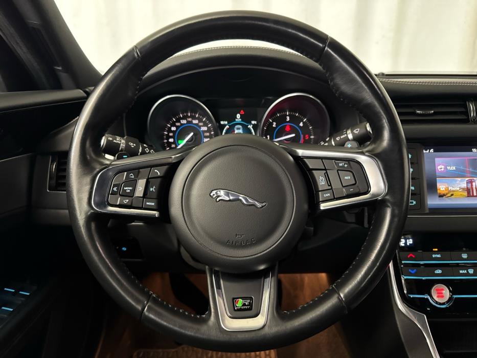 JAGUAR XF 2016