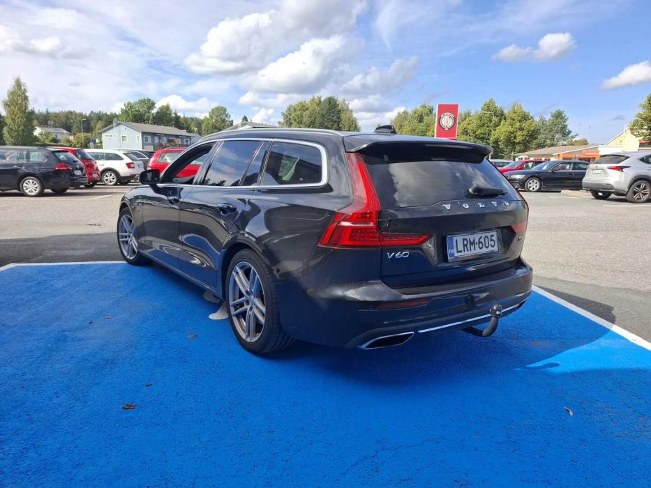 VOLVO V60 2019