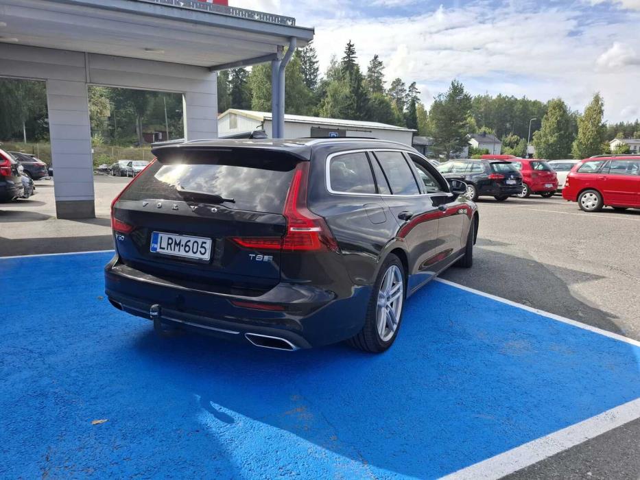 VOLVO V60 2019