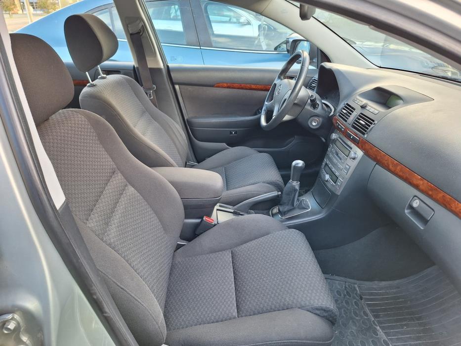TOYOTA Avensis 2006