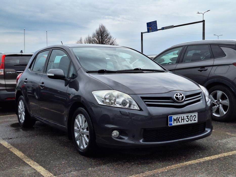 TOYOTA Auris 2010