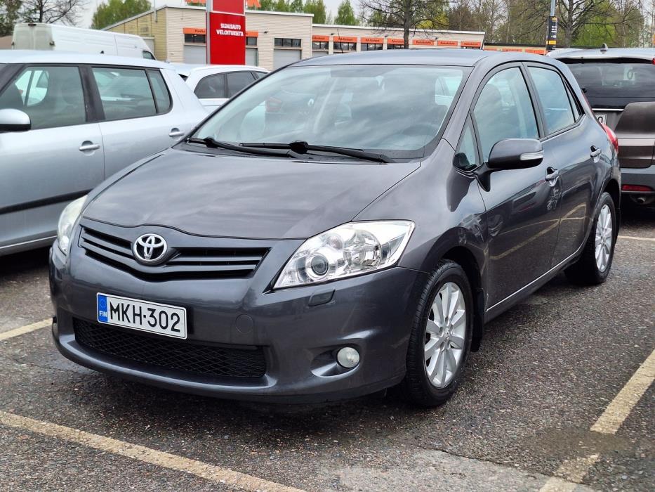 TOYOTA Auris 2010