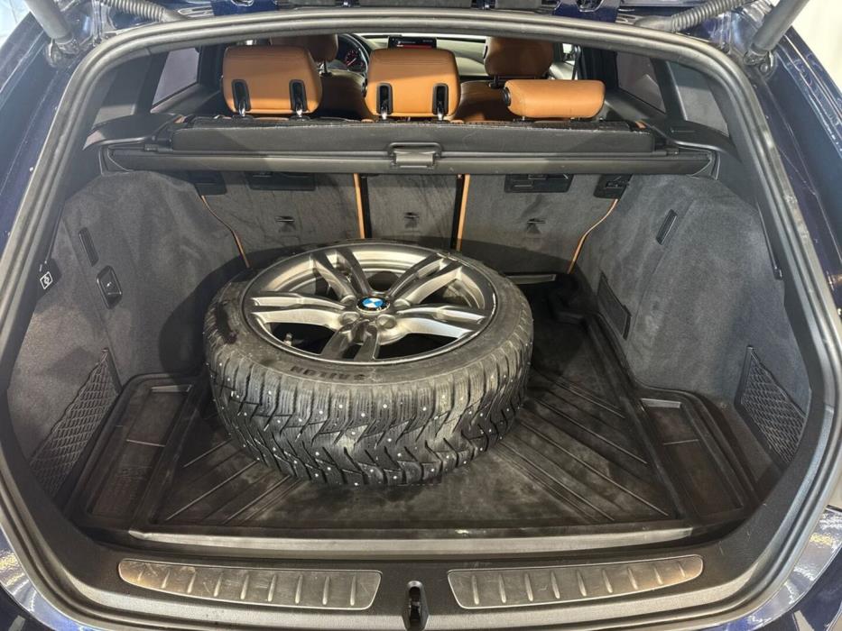 BMW 318 2019