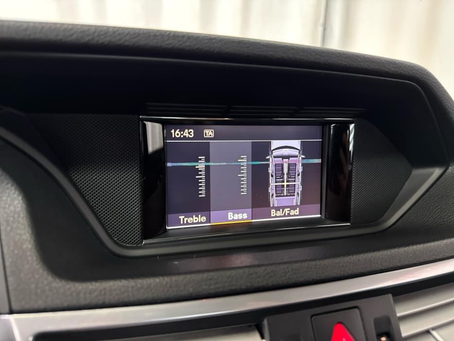 MERCEDES-BENZ E 2010