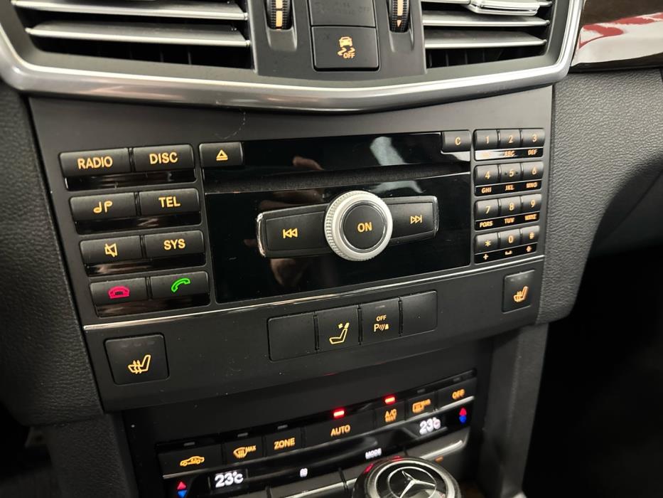 MERCEDES-BENZ E 2010