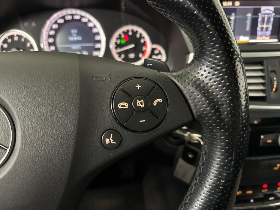 MERCEDES-BENZ E 2010