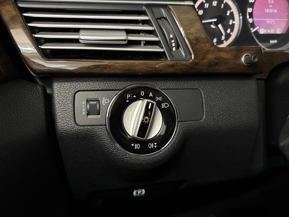 MERCEDES-BENZ E 2010