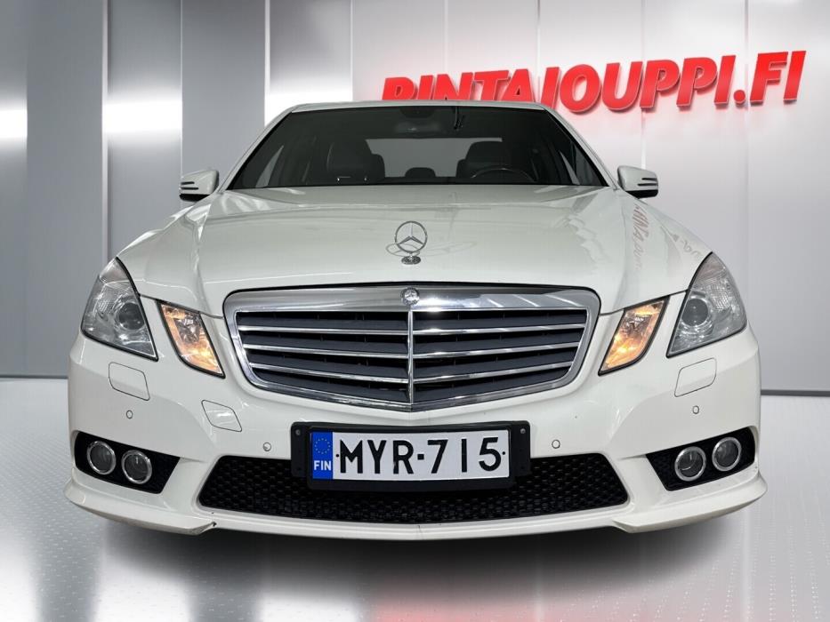 MERCEDES-BENZ E 2010