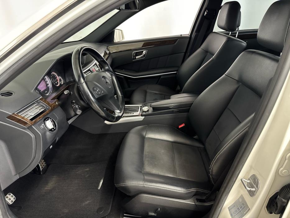 MERCEDES-BENZ E 2010