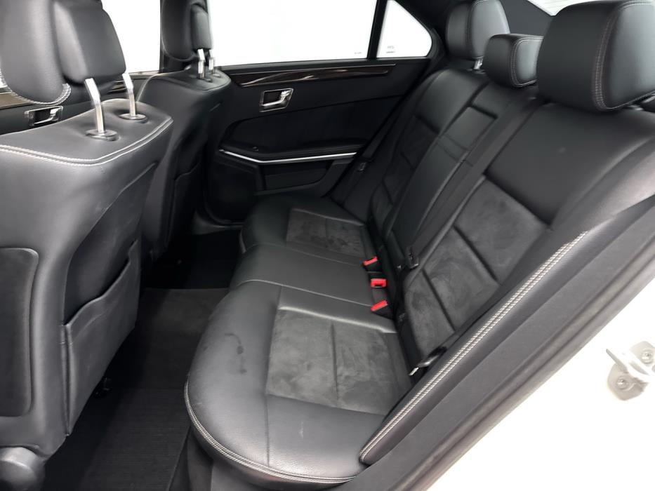 MERCEDES-BENZ E 2010