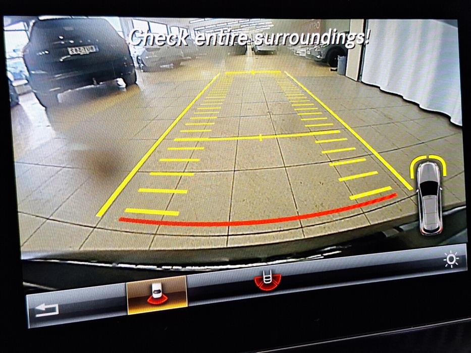 MERCEDES-BENZ A 2015