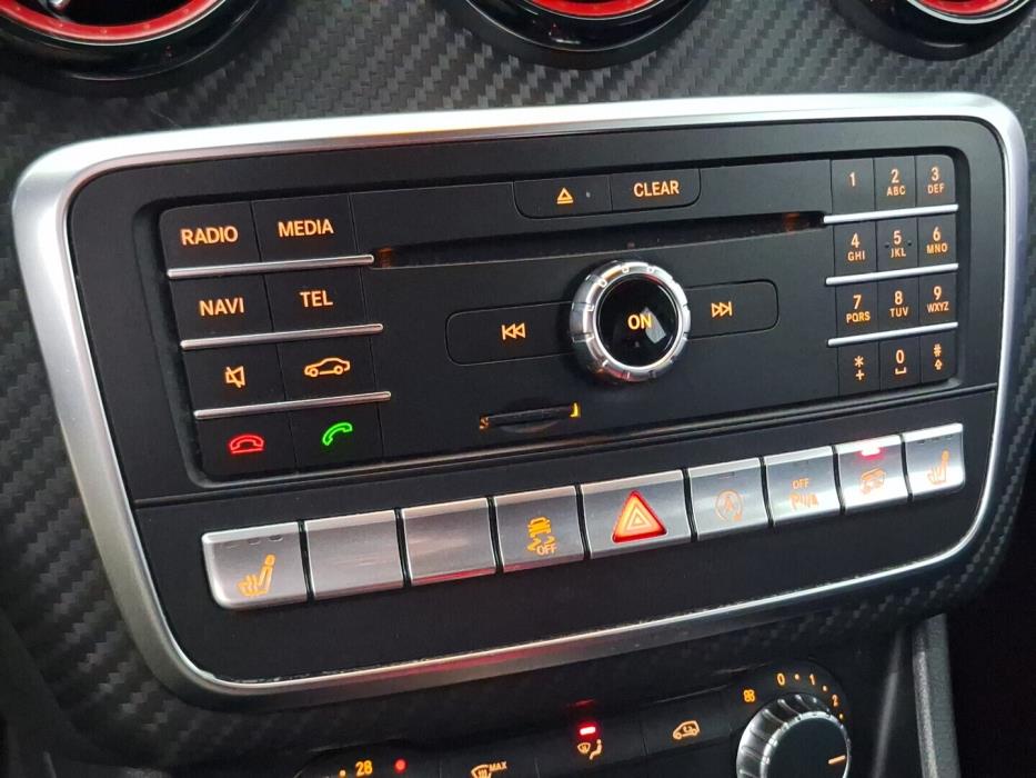 MERCEDES-BENZ A 2015