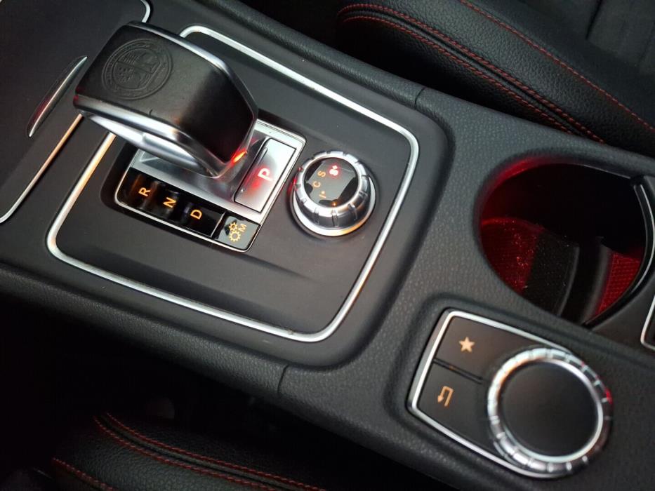 MERCEDES-BENZ A 2015