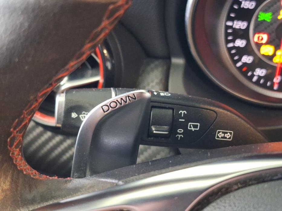 MERCEDES-BENZ A 2015