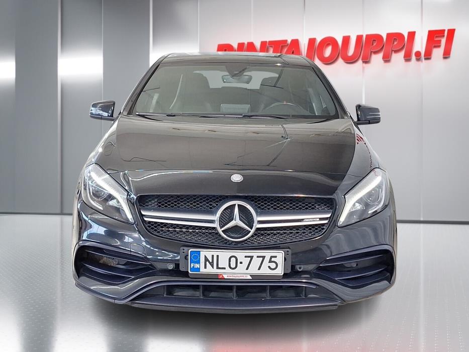 MERCEDES-BENZ A 2015