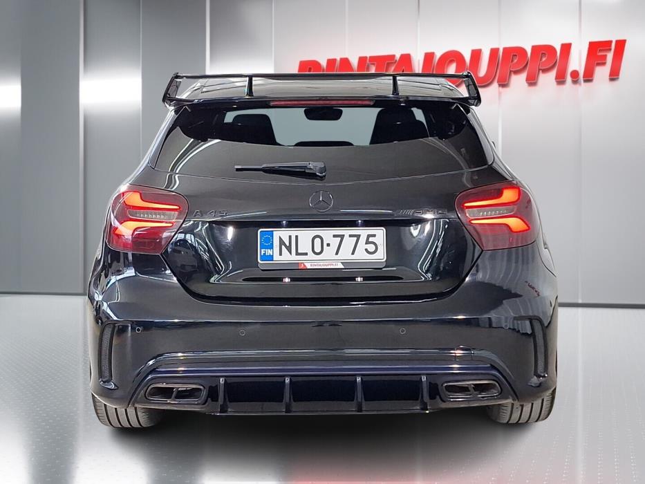 MERCEDES-BENZ A 2015