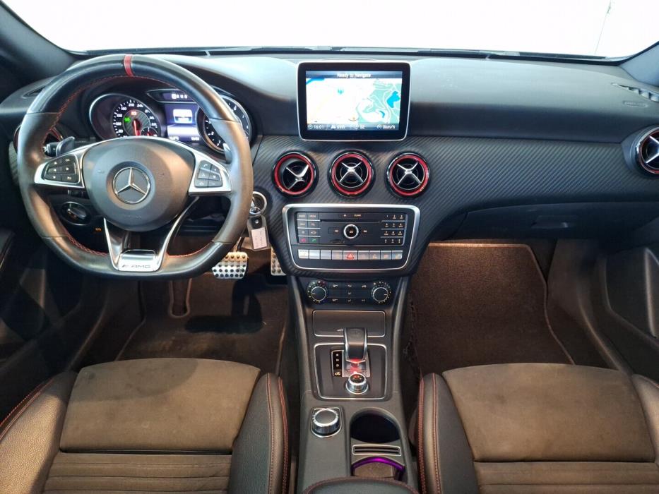 MERCEDES-BENZ A 2015