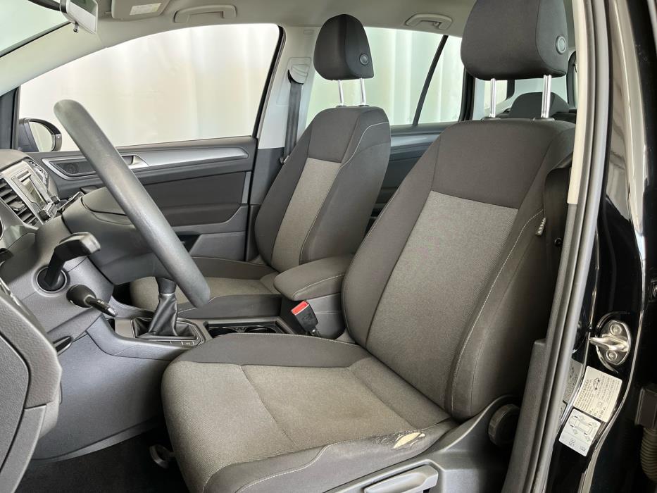 VOLKSWAGEN Golf Sportsvan 2014