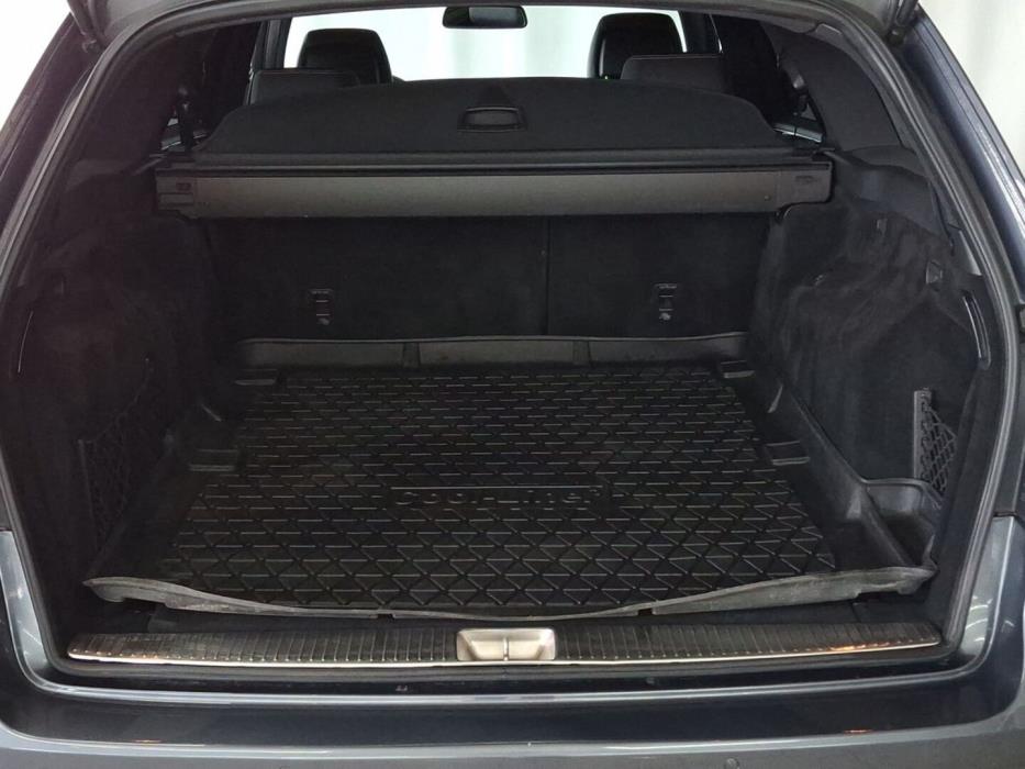 MERCEDES-BENZ E 2012