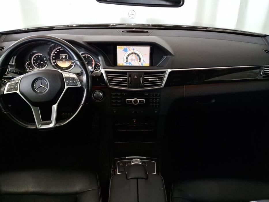 MERCEDES-BENZ E 2012