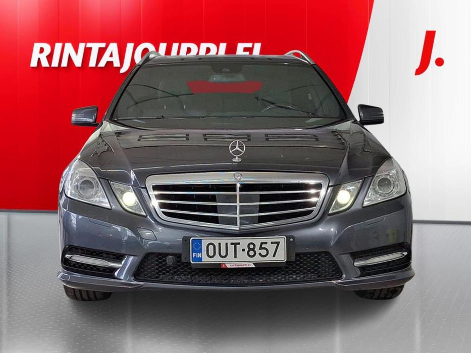 MERCEDES-BENZ E 2012