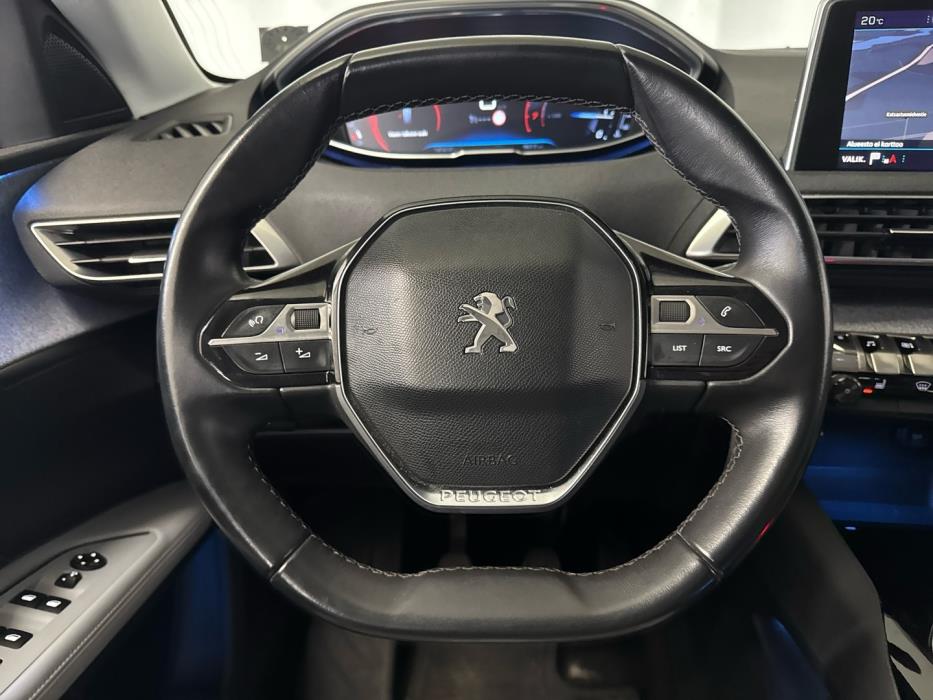 PEUGEOT 5008 2018