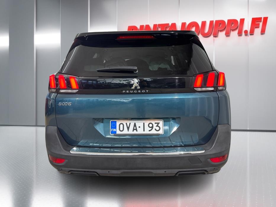 PEUGEOT 5008 2018
