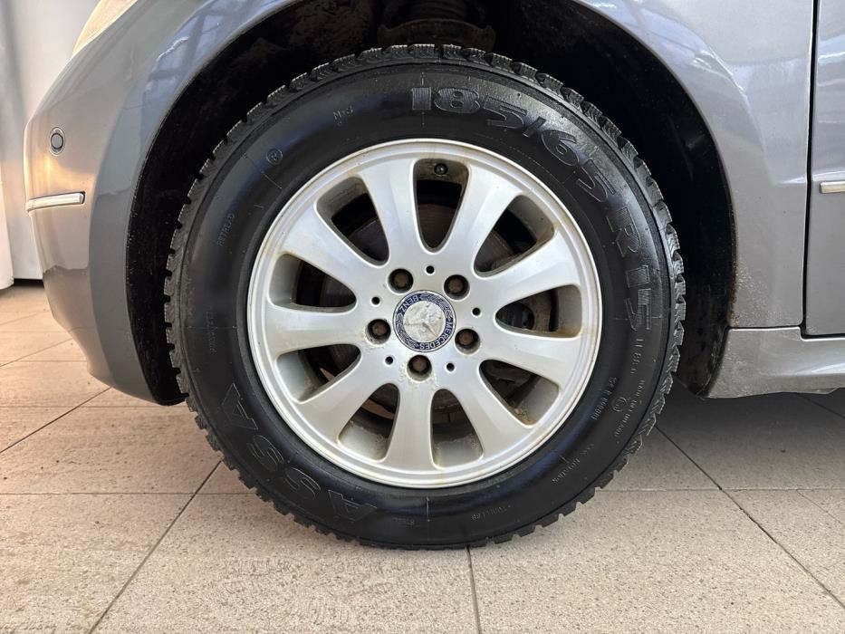 MERCEDES-BENZ A 2012