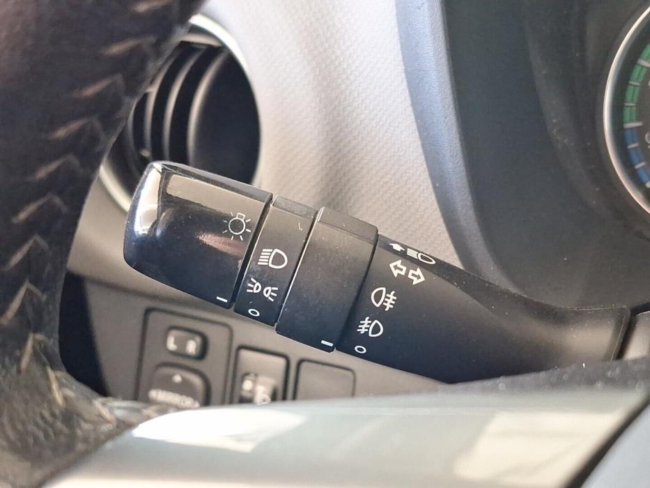 TOYOTA Yaris 2016