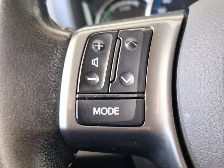 TOYOTA Yaris 2016