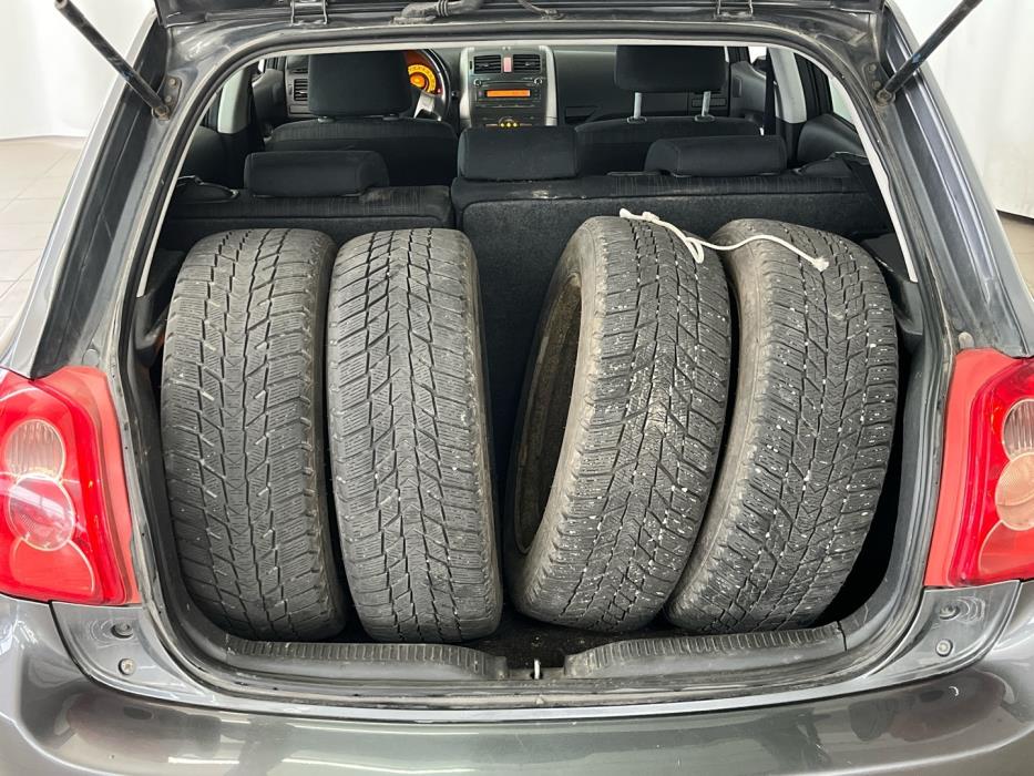 TOYOTA Auris 2007